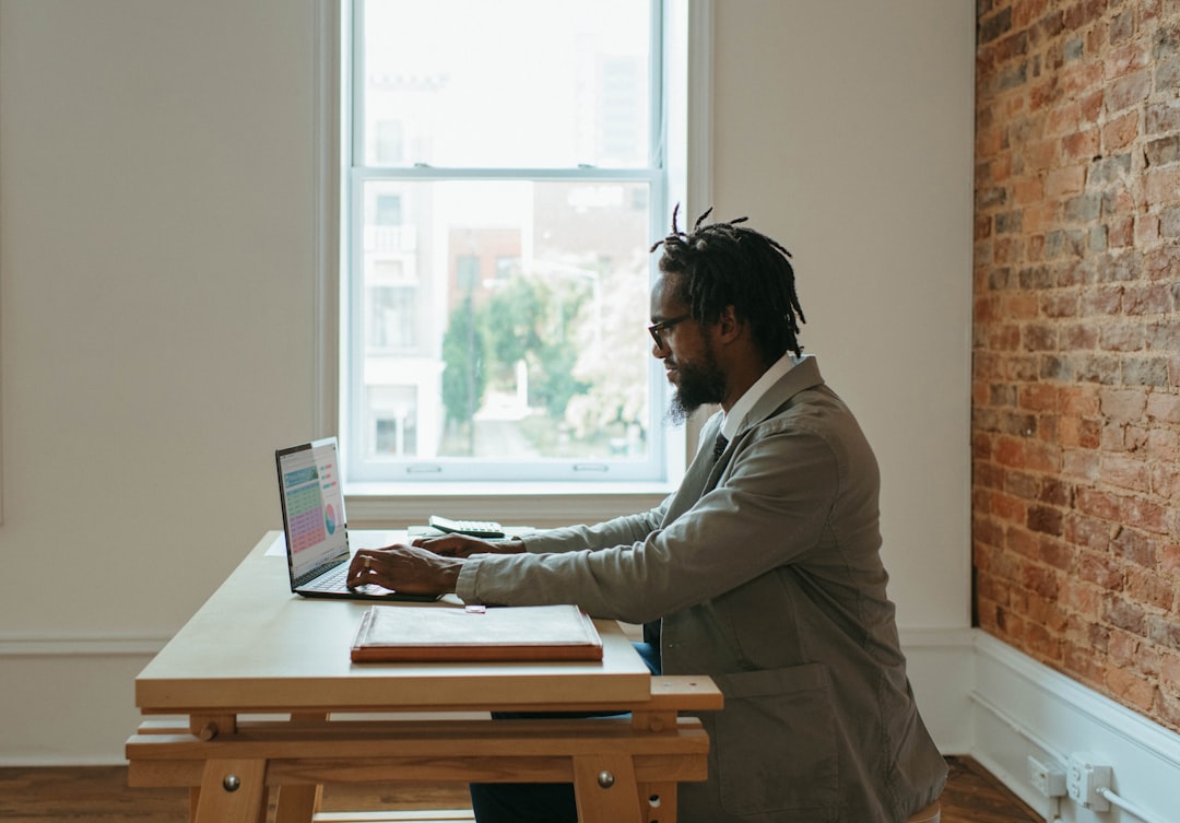tips on using credit cards smartly for effective budgeting and spending, including tracking expenses, setting limits, and avoiding debt.